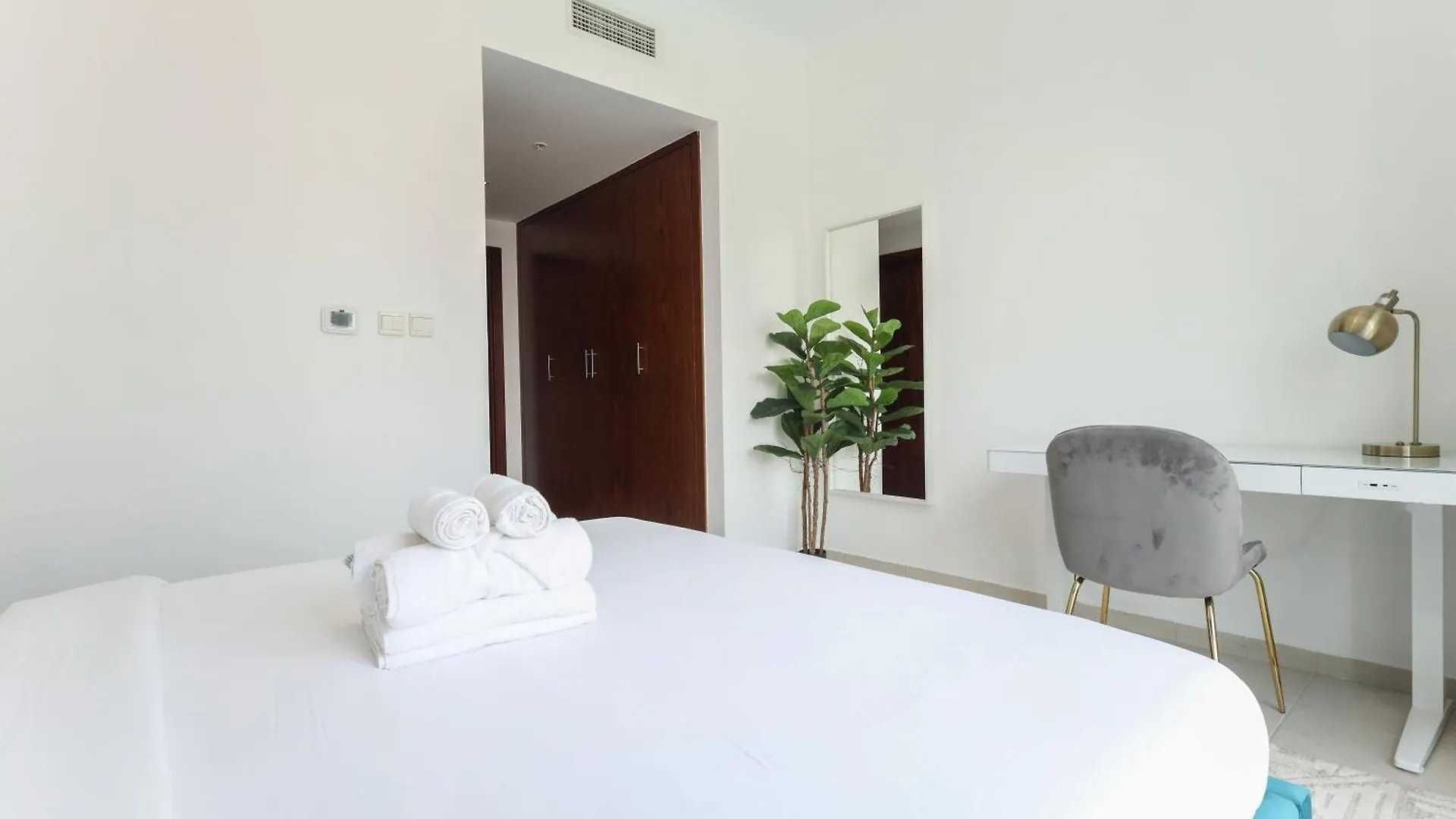 Elite Lux Holiday Homes - Breathtaking Burj Khalifa Views 2 Bhk In Downtown Dubai